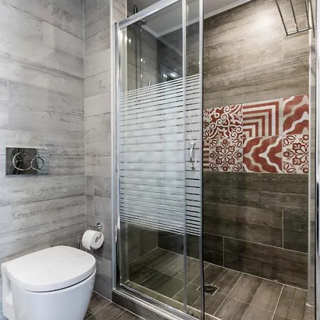 Phos With Swimming Pool In ヴィラ リンドス