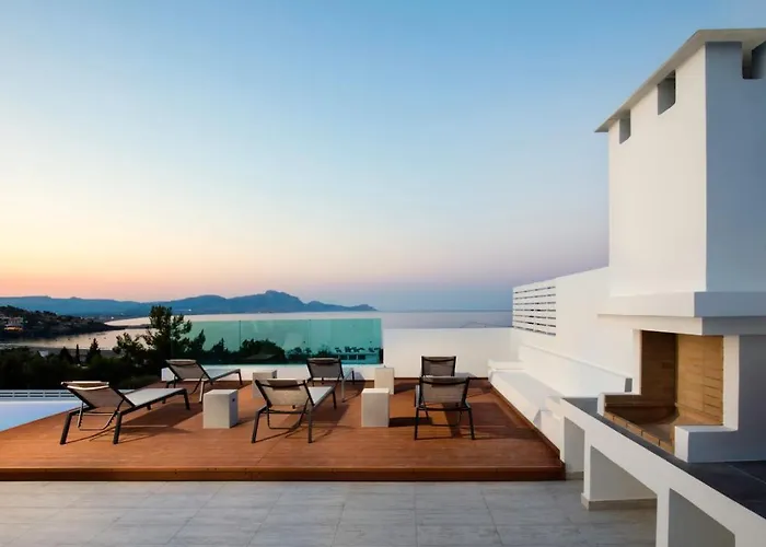 Phos With Swimming Pool In Villa Líndos